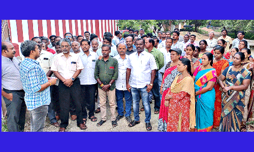 வருவாய்த்துறையினர் கண்டன ஆர்ப்பாட்டம்