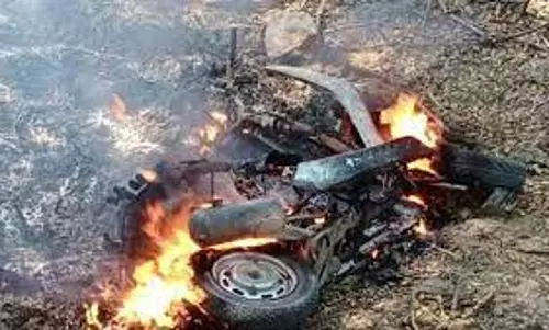 பா.ம.க.நிர்வாகி மோட்டார் சைக்கிள் எரிப்பு