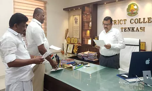 தென்காசி மாவட்டத்தில் தெரு நாய்களை கட்டுப்படுத்த நடவடிக்கை எடுக்க வேண்டும்-கலெக்டரிடம் எம்.எல்.ஏ. மனு