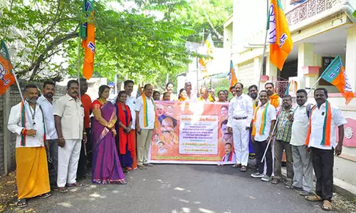 வீடு வீடாக சென்று வாக்காளர் சரி பார்ப்பு பணி -பா.ஜனதாவினர்  தொடங்கினர்