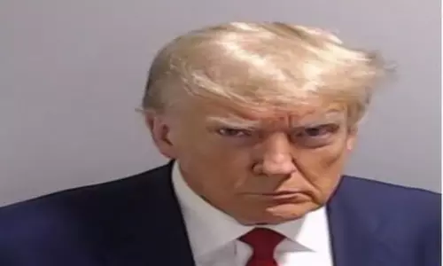 சிறைவாச புகைப்படத்தை தானே வெளியிட்ட டிரம்ப்: வியந்து கருத்து தெரிவித்த எலான் மஸ்க்