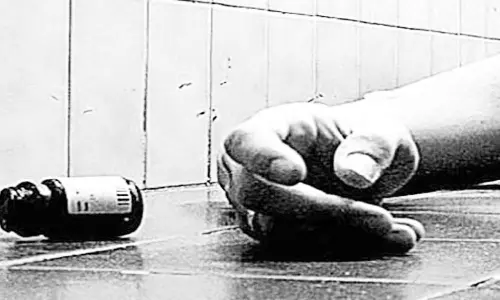 விஷம் குடித்து தொழிலாளி சாவு