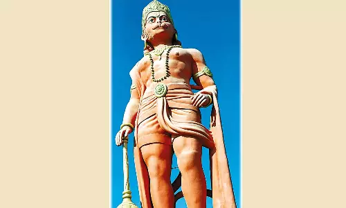 ராமேசுவரம் கடற்கரையில் 108 அடி உயரத்தில் ஆஞ்சநேயர் சிலை