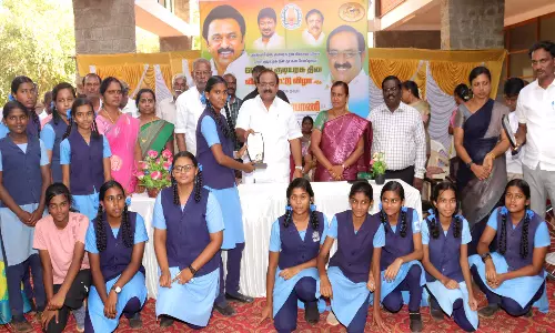 ஒட்டன்சத்திரத்தில் 120 மாணவ-மாணவிகளுக்கு இலவச சைக்கிள்கள்