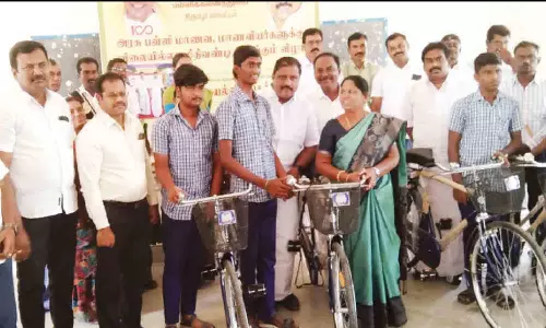 மூலனூர் ஊராட்சி ஒன்றியத்தில் 269 மாணவர்களுக்கு விலையில்லா சைக்கிள்