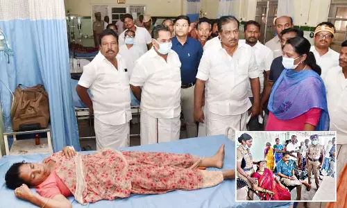 ரெயில் பெட்டி தீ விபத்து: 8 பேரின் உடல்களை அடையாளம் காட்டிய உறவினர்கள்