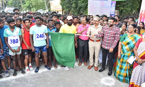 கடலூரில் மினி மாரத்தான் போட்டி கலெக்டர் தொடங்கி வைத்தார்