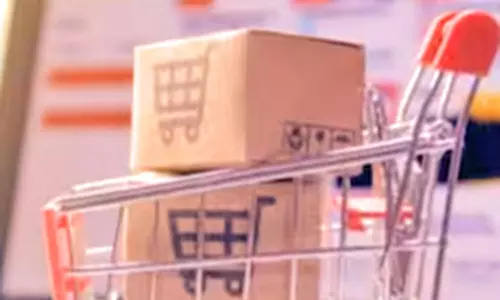 ரூ.76 ஆயிரம் லேப்-டாப்புக்கு பதிலாக வந்த ஸ்பீக்கர்கள்: கல்லூரி மாணவர் அதிர்ச்சி