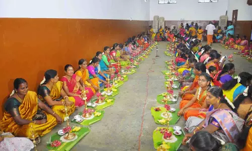 பல்லடம் பச்சாபாளையம் மாகாளியம்மன் கோவிலில் 108 குத்துவிளக்கு பூஜை