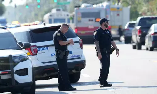 அமெரிக்காவில் கறுப்பினத்தவர்கள் மீது துப்பாக்கி சூடு- 3 பேர் பலி