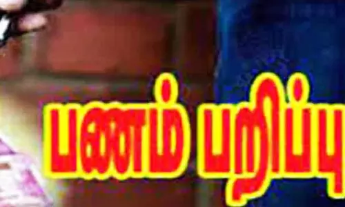 கோவையில் லாரி டிரைவரிடம் பணம் பறிப்பு