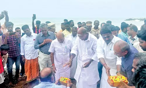 பிள்ளைச்சாவடியில் ரூ.6 கோடியில் தடுப்பு சுவர் உள்பட புதுவையில் ஒரே நாளில் ரூ.24 கோடிக்கு திட்ட பணிகள் முதல்-அமைச்சர் ரங்கசாமி தொடங்கி வைத்தார்