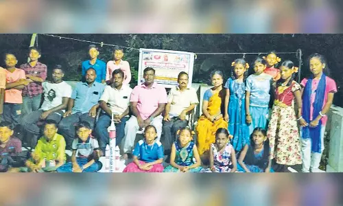 இல்லம் தேடி கல்வி மையத்தில் முப்பெரும் விழா