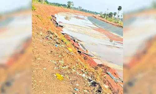 வாய்க்கால் கரையோர தடுப்பு கம்பிகள் திருட்டு