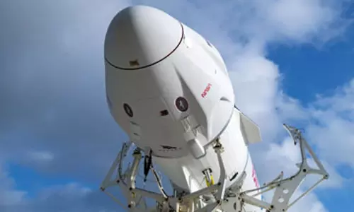 4 வீரர்களுடன் சர்வதேச விண்வெளி நிலையம் சென்றடைந்தது டிராகன் விண்கலம்- நாசா தகவல்