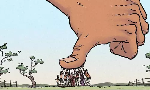 தீண்டாமை வன்கொடுமை தடுப்பு சட்டத்தில் வழக்குப்பதிவு செய்ய கோரிக்கை