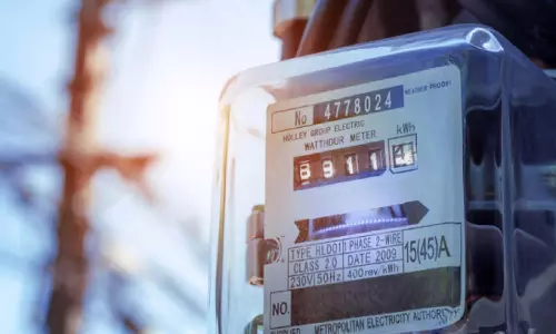 மின் கட்டணத்தை குறைக்க தொழில் துறையினா் கோரிக்கை