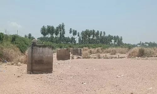 15 ஆண்டுகளுக்கு பிறகு தண்ணீரின்றி முற்றிலும் வறண்ட அணைப்பட்டி வைகை ஆறு