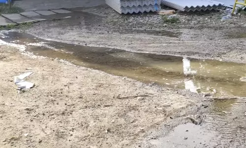 பொன்னமராவதியில் வீணாகும்  காவிரி கூட்டு குடிநீர்