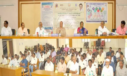 முதல் தலைமுறை தொழில் முனைவோருக்கு முதலீட்டு கழகம் கடன் உதவிகளை வழங்குகிறது