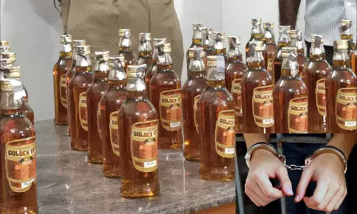 மது பாட்டில்கள் விற்ற பெண் கைது