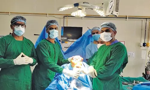 முதல் முறையாக மூட்டு மாற்று அறுவை சிகிச்சை செய்து டாக்டர்கள் சாதனை