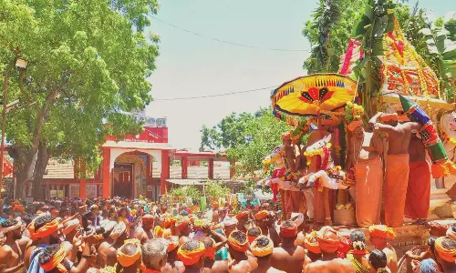 சாமிதோப்பு அய்யா வைகுண்டசாமி தலைமைப்பதியில் ஆவணி திருவிழா தேரோட்டம்: பக்தர்கள் பங்கேற்பு