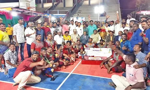 மாநில அளவிலான கபடி போட்டி- நெல்லை வக்கீல் சங்க அணி முதலிடம் பிடித்தது