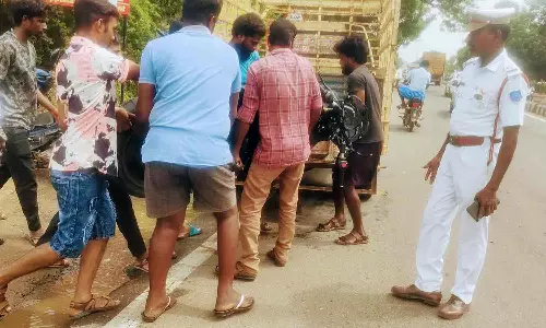 முதல்-அமைச்சர் வருகையின் போது விபத்து நடந்ததால் பரபரப்பு