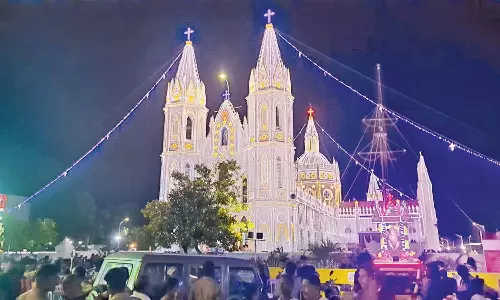 வேளாங்கண்ணி பேராலய பெருவிழா கொடியேற்றத்துடன் நாளை தொடங்குகிறது