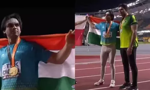 பாக். வீரரை இந்திய தேசிய கொடி அருகில் நிற்க வைத்த நீரஜ் சோப்ரா- இதயங்களை வென்ற நெகிழ்ச்சி வீடியோ