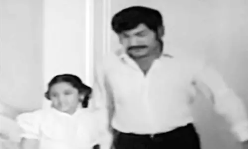 மீனா மலரும் நினைவுகள்: சிவந்த காதும்... வந்த கோபமும்...