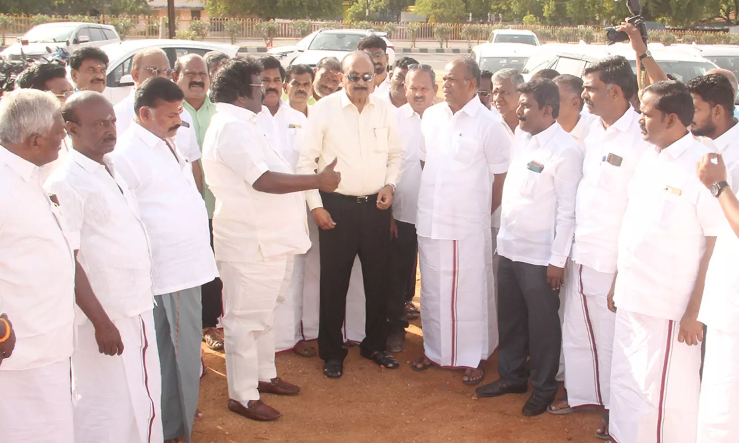 மருத்துவக்காப்பீட்டில் ஊழல்: உண்மை இருப்பதால்தான் மு.க.ஸ்டாலின் குற்றம் சாட்டியுள்ளார்- வைகோ மருத்துவக்காப்பீட்டில் ஊழல்: உண்மை இருப்பதால்தான் மு.க.ஸ்டாலின் குற்றம் சாட்டியுள்ளார்- வைகோ