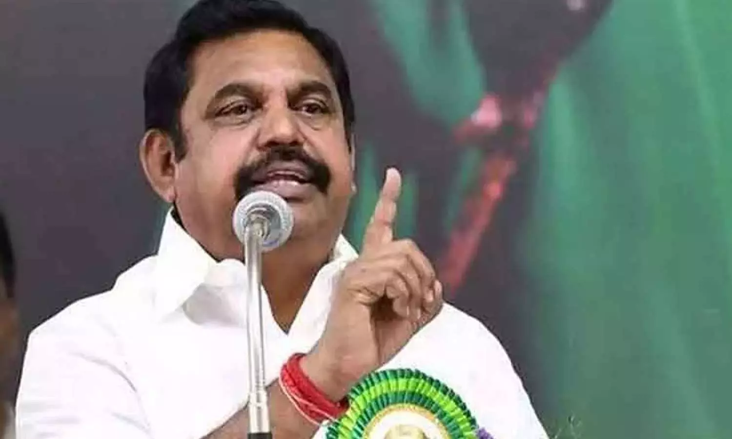 பழைய வீடுகளை இடித்துவிட்டு புதிய வீடுகள் கட்டும்போது அரசு நிபந்தனைகளை நீக்க வேண்டும்- எடப்பாடி பழனிசாமி பழைய வீடுகளை இடித்துவிட்டு புதிய வீடுகள் கட்டும்போது அரசு நிபந்தனைகளை நீக்க வேண்டும்- எடப்பாடி பழனிசாமி
