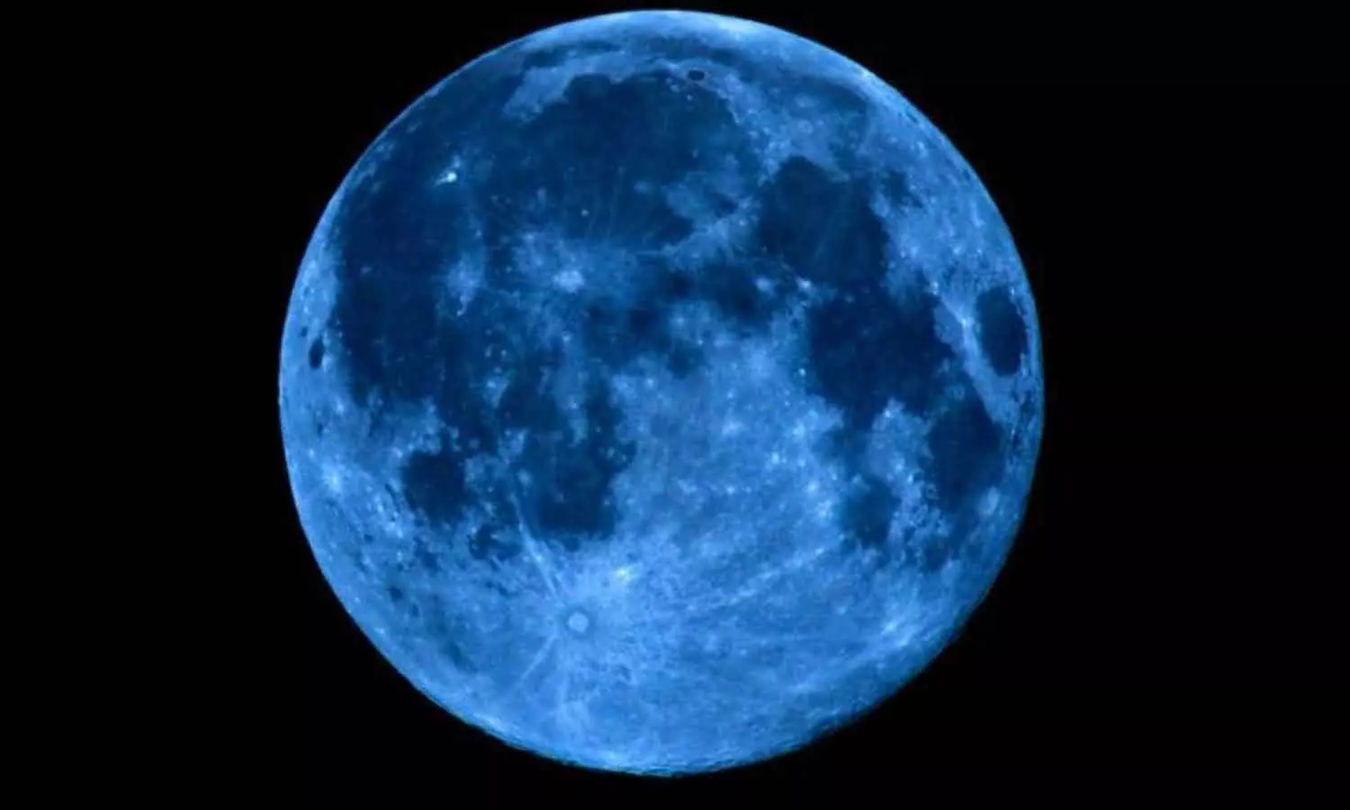 வானில் நாளை நீல நிற முழு நிலவை பார்க்கலாம்- 3 ஆண்டுக்கு ஒருமுறை வரும் அரிய நிகழ்வு