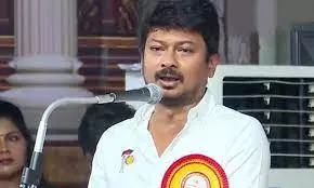 மோடியின் நெருங்கிய நண்பர் அதானி மட்டும் தான் மோடியின் நெருங்கிய நண்பர் அதானி மட்டும் தான்