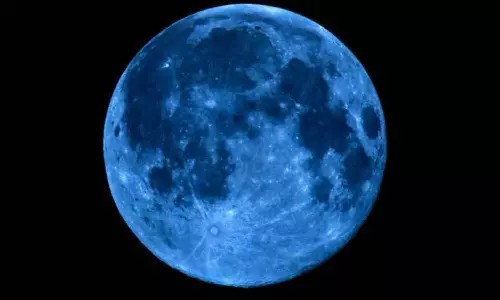 வானில் நாளை நீல நிற முழு நிலவை பார்க்கலாம்- 3 ஆண்டுக்கு ஒருமுறை வரும் அரிய நிகழ்வு