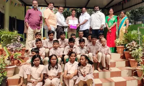 குண்டு எறிதல் போட்டியில் முதலிடம் பிடித்து சாதனை: ஓசூர் அரசு பள்ளி மாணவருக்கு பாராட்டு விழா