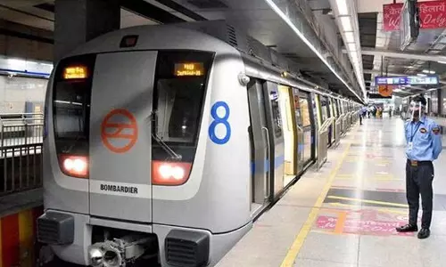 ரக்ஷா பந்தனை முன்னிட்டு கூடுதலாக 106 முறை ரெயில்கள் இயக்க முடிவு- டெல்லி மெட்ரோ அறிவிப்பு