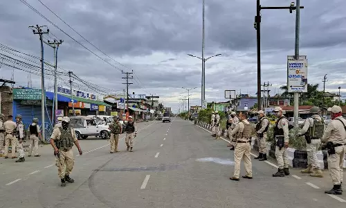 இரு தரப்பினர் இடையே மோதல்: மணிப்பூரில் மீண்டும் துப்பாக்கி சூடு- 2 பேர் பலி