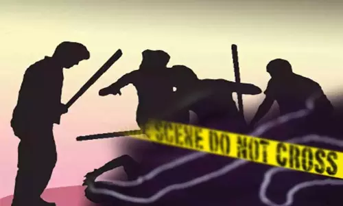 வாலிபரை தாக்கிய அண்ணன்- தம்பி கைது