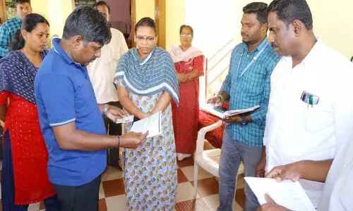 குடிமங்கலம் பகுதியில் மகளிர் உரிமை திட்ட பணிகளை கலெக்டர் ஆய்வு