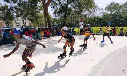 அவிநாசி அருகே ஸ்கேட்டிங் போட்டி