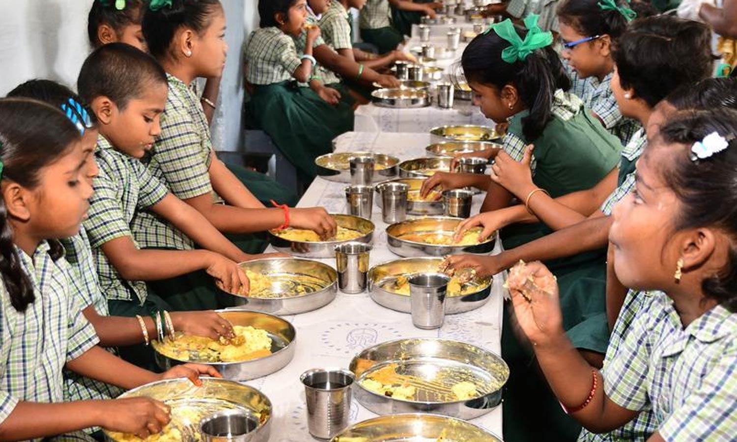 முதலமைச்சரின் காலை உணவு திட்டத்தை பார்வையிட்ட தெலுங்கானா அரசு அதிகாரிகள்