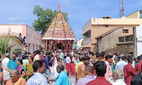 வையைக்கரை ஆண்டவர் கோவில் தேரோட்டம்