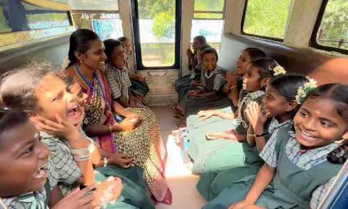 மேட்டுப்பாளையம் ரெயில் நிலைய 150-வது ஆண்டு விழா: மாணவர்களை மலை ரெயிலில் அழைத்து சென்ற தென்னக ரெயில்வே