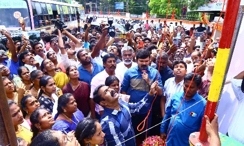 திருப்பூர் மாவட்டத்தில் 2 நாட்கள் சுற்றுப்பயணம்: தாராபுரத்தில் நாம் தமிழர் கட்சி நிர்வாகிகளுடன் சீமான் ஆலோசனை