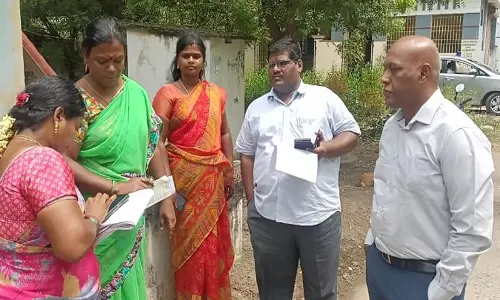 கலைஞர் மகளிர் உரிமை தொகை திட்டம்  விக்கிரவாண்டி தாலுகாவில் கலெக்டர் நேரில் ஆய்வு