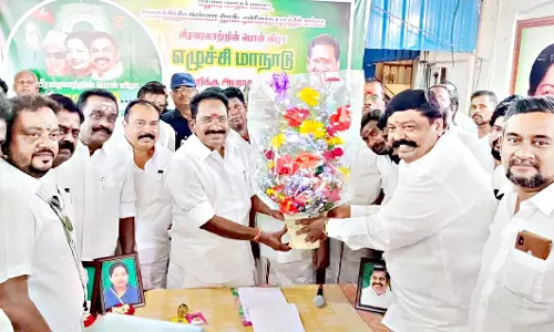 தே.மு.தி.க.வினர் 150 பேர் அ.தி.மு.க.வில் இணைந்தனர்