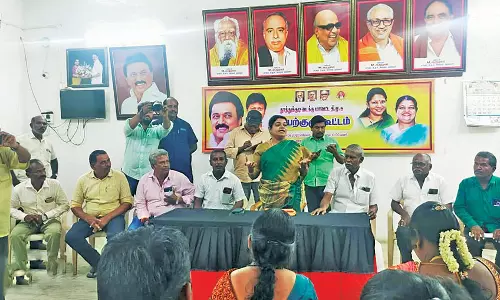 தூத்துக்குடியில் ரேஷன் கடை தொழிலாளர் முன்னேற்ற சங்க கூட்டம் - அமைச்சர் கீதாஜீவன் பங்கேற்பு